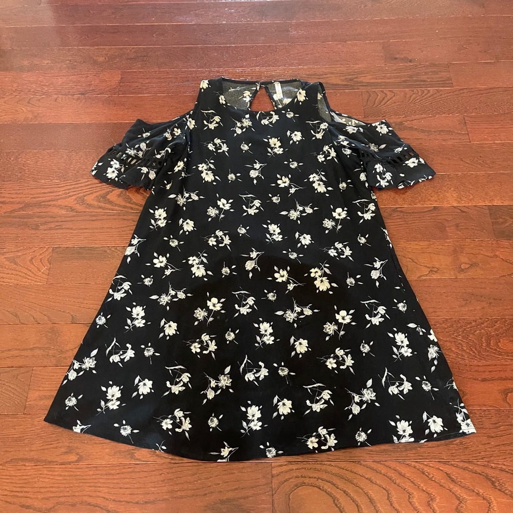 EUC Xhilaration Dress